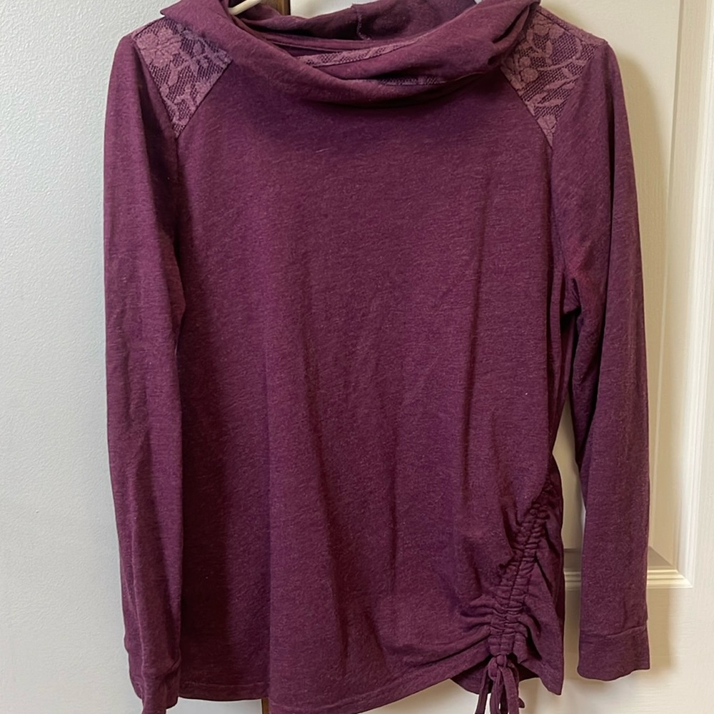 Women’s purple hooded long sleeve size small St John’s Bay Active